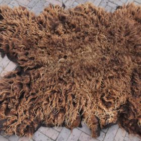 Schoonebeker schapenvacht goudbruin