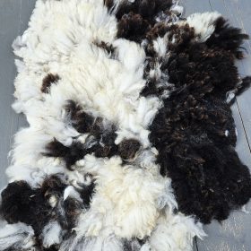 Zwartwitte schapenvacht