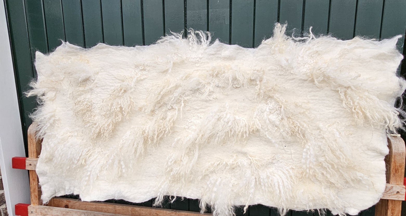 Wandkleed Walliser wit